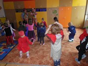 Karneval s Mirečkem a Leontýnkou